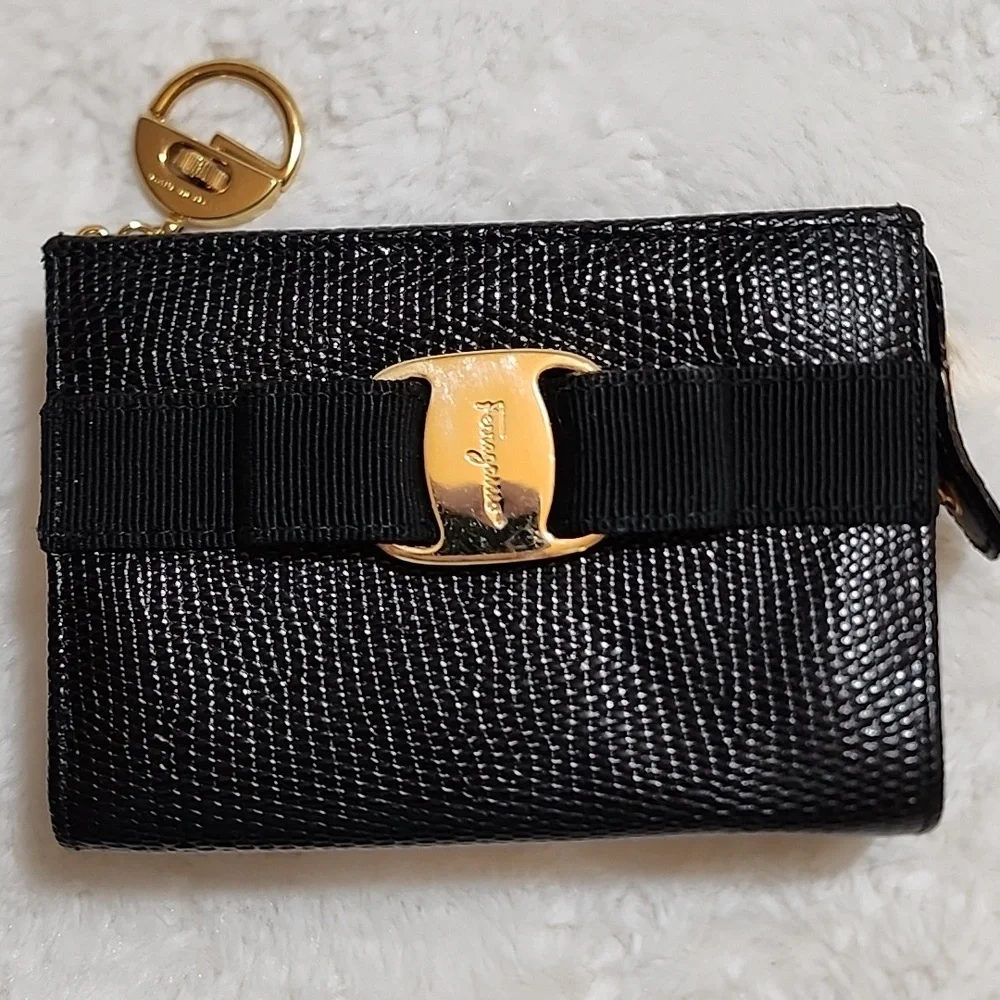 Salvatore Ferragamo Vara bow compact wallet pouch textured lizarard Imbossed